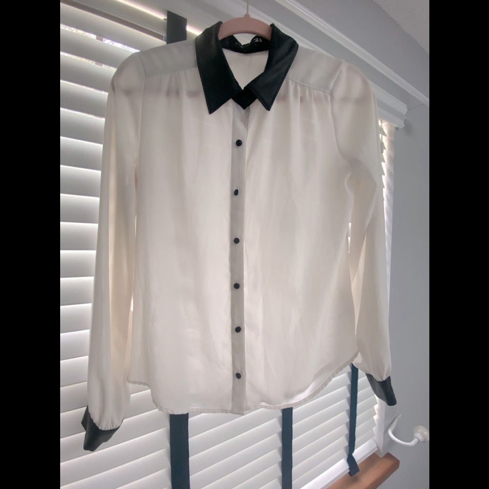 Forever 21 Long Sleeve Blouse Size Sm…